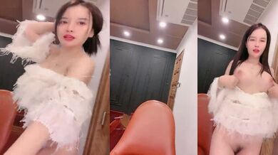 核弹！极品尤物【幼猫】天然美乳这身材绝了_0。